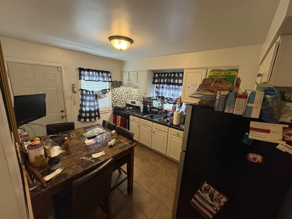 12553 South Lowe Street Chicago IL 60628
