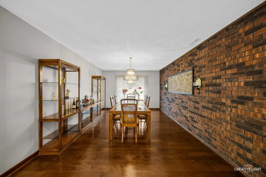 8516 Una Avenue Naperville IL 60565