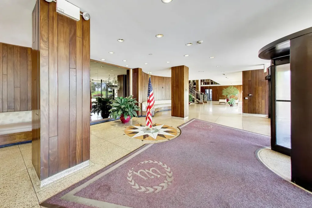 3200 North Lake Shore Drive Chicago IL 60657