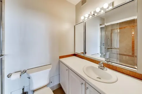 3200 North Lake Shore Drive Chicago IL 60657