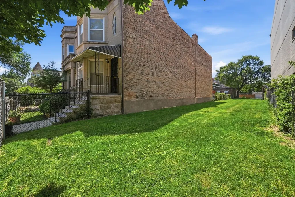 4344 South Vincennes Avenue Chicago IL 60653