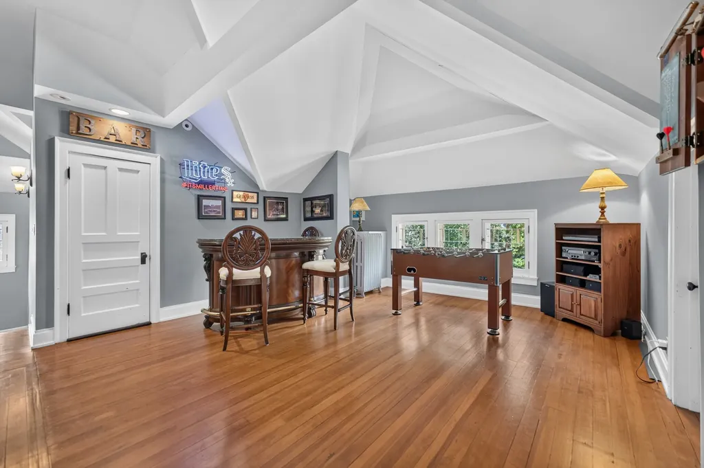 729 West Downer Place Aurora IL 60506