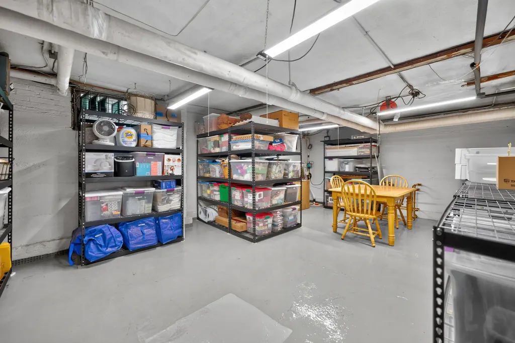 729 West Downer Place Aurora IL 60506