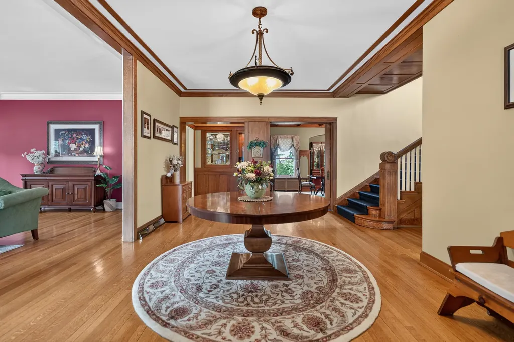 729 West Downer Place Aurora IL 60506