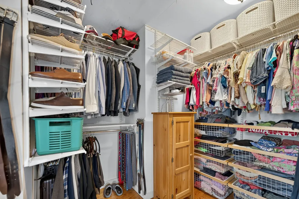 729 West Downer Place Aurora IL 60506