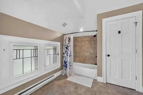729 West Downer Place Aurora IL 60506
