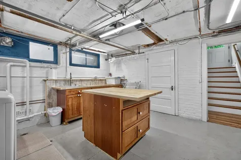 729 West Downer Place Aurora IL 60506