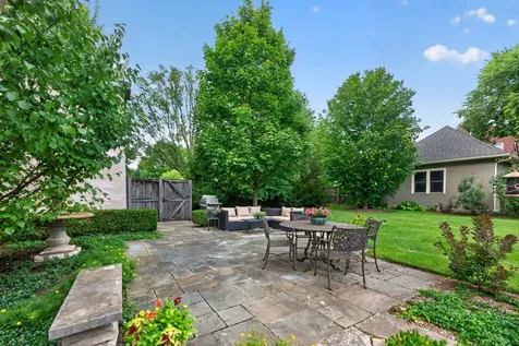 729 West Downer Place Aurora IL 60506