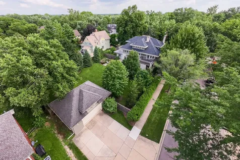 729 West Downer Place Aurora IL 60506