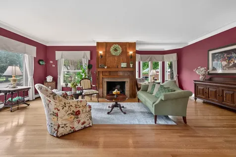 729 West Downer Place Aurora IL 60506