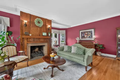 729 West Downer Place Aurora IL 60506