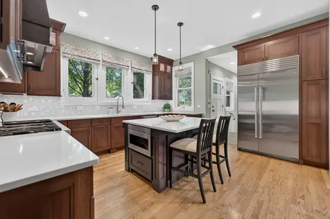 729 West Downer Place Aurora IL 60506