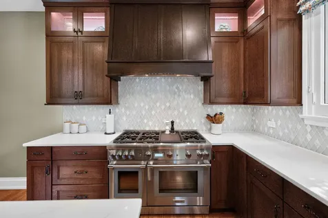729 West Downer Place Aurora IL 60506