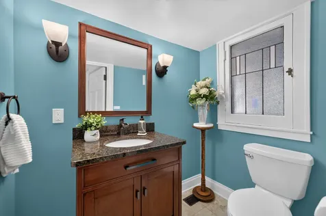 729 West Downer Place Aurora IL 60506