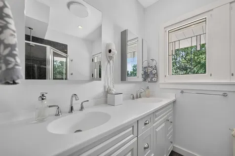 729 West Downer Place Aurora IL 60506