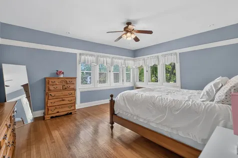 729 West Downer Place Aurora IL 60506