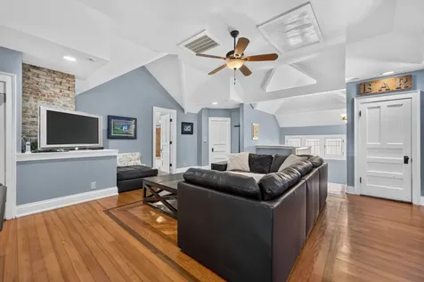729 West Downer Place Aurora IL 60506