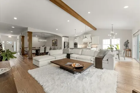 1114 Ashford Court Mahomet IL 61853