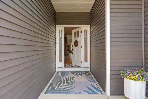 1114 Ashford Court Mahomet IL 61853