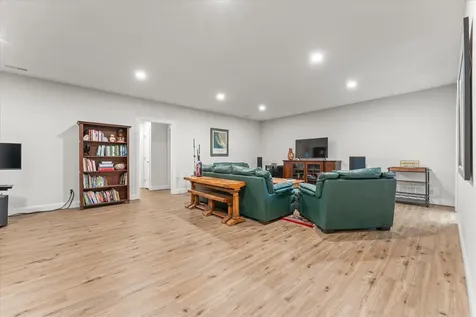 1114 Ashford Court Mahomet IL 61853