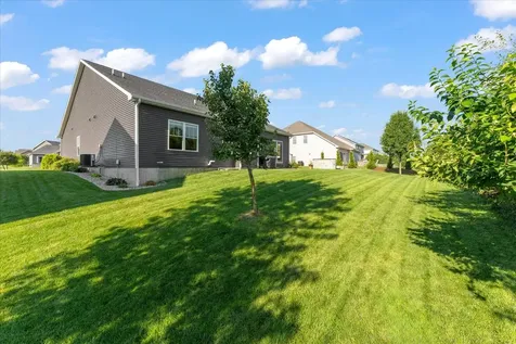 1114 Ashford Court Mahomet IL 61853