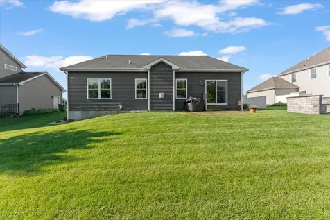 1114 Ashford Court Mahomet IL 61853