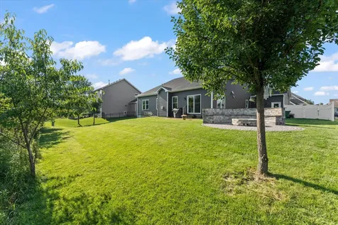 1114 Ashford Court Mahomet IL 61853