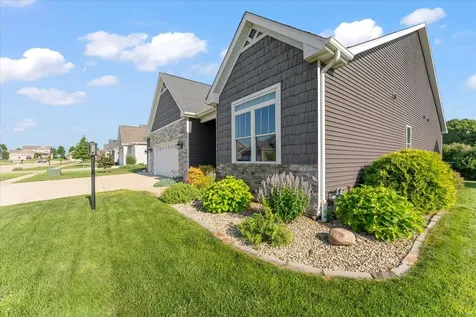 1114 Ashford Court Mahomet IL 61853