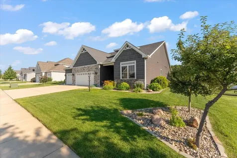 1114 Ashford Court Mahomet IL 61853