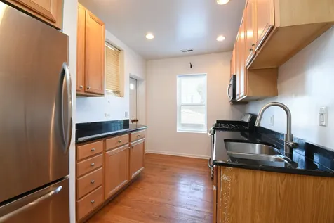 3104 West Argyle Street Chicago IL 60625