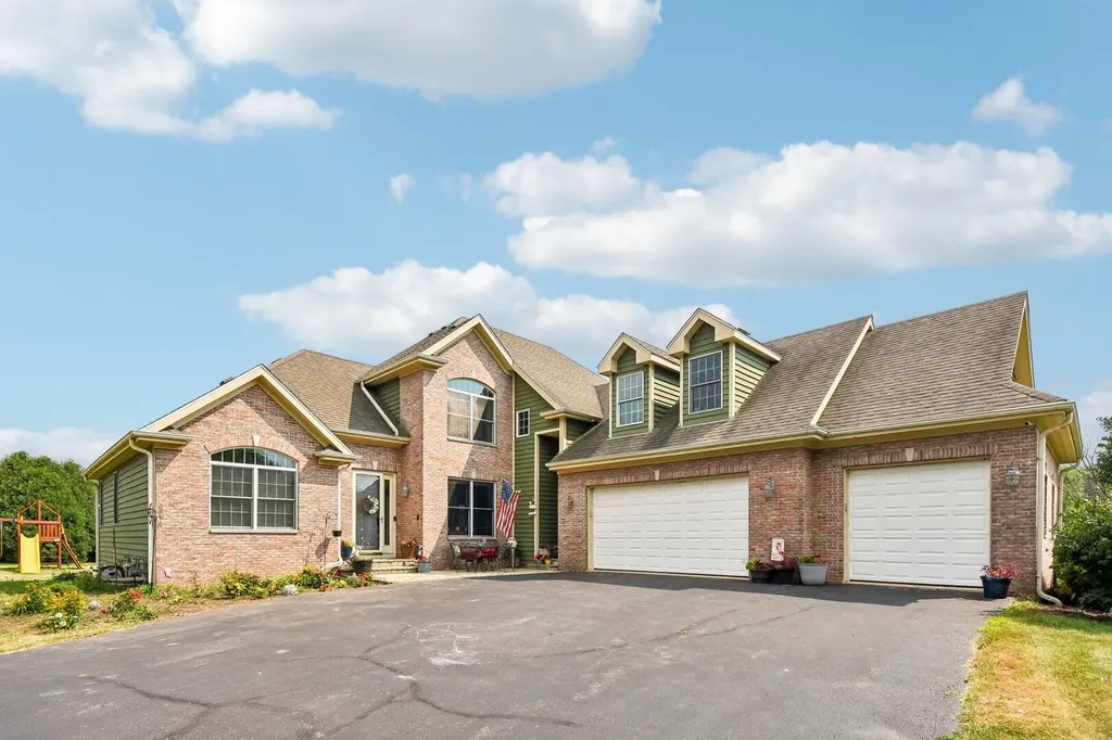 7202 Paulson Drive Marengo IL 60152