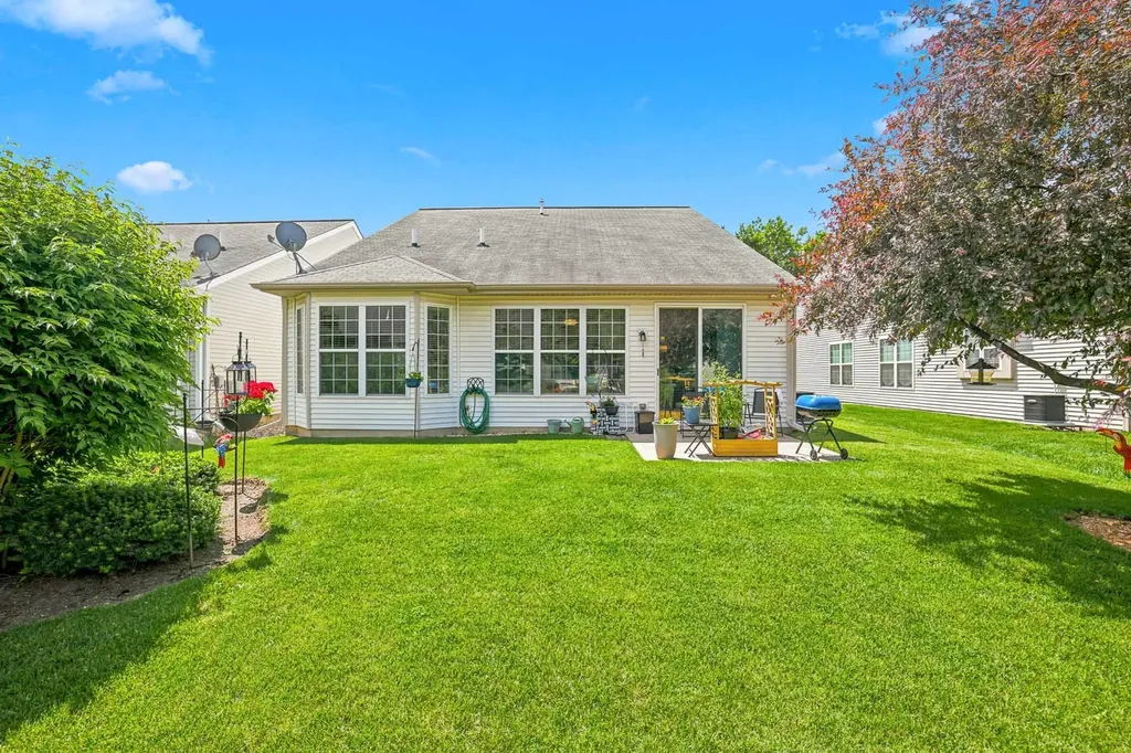 11724 Tanglewood Lane Huntley IL 60142