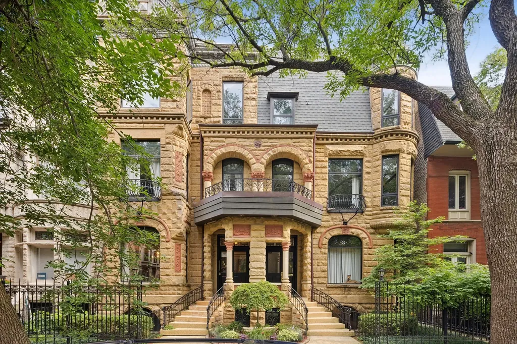 540 West Belden Avenue Chicago IL 60614