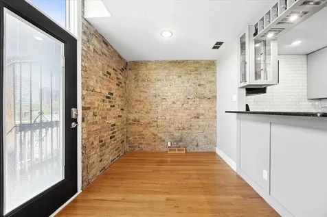 540 West Belden Avenue Chicago IL 60614