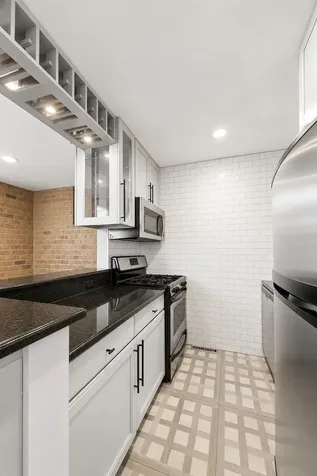 540 West Belden Avenue Chicago IL 60614