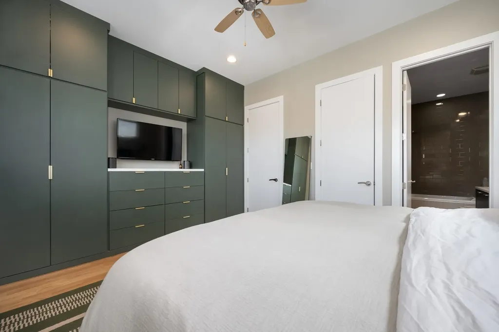 1936 West Armitage Avenue Chicago IL 60622