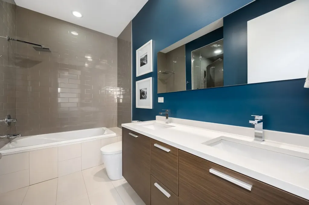 1936 West Armitage Avenue Chicago IL 60622