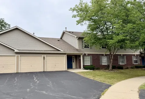 1244 North Red Oak Circle Round Lake Beach IL 60073