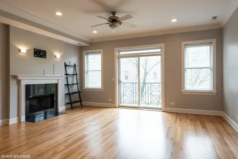 906 West Barry Avenue Chicago IL 60657