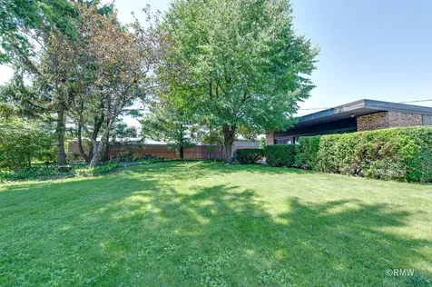 535 East Turner Avenue Roselle IL 60172