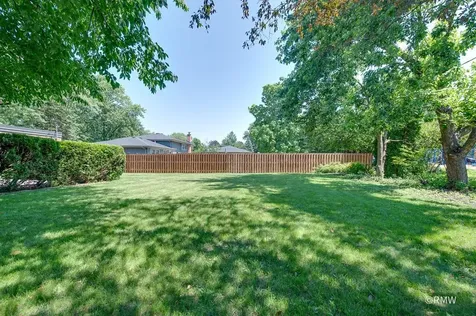 535 East Turner Avenue Roselle IL 60172