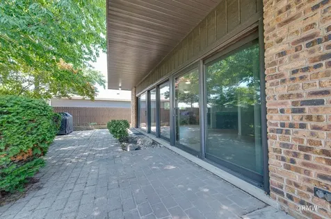 535 East Turner Avenue Roselle IL 60172