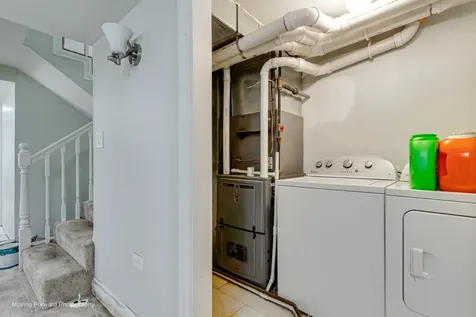 5505 West Thomas Street Chicago IL 60651