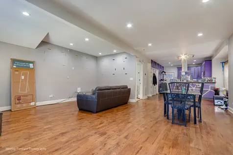5505 West Thomas Street Chicago IL 60651