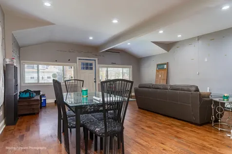 5505 West Thomas Street Chicago IL 60651