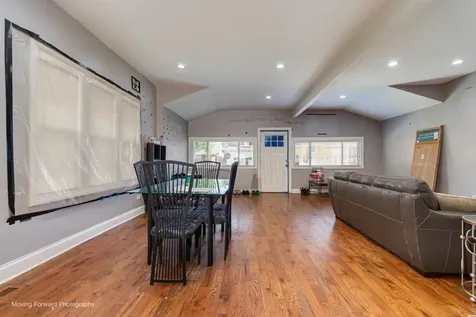 5505 West Thomas Street Chicago IL 60651