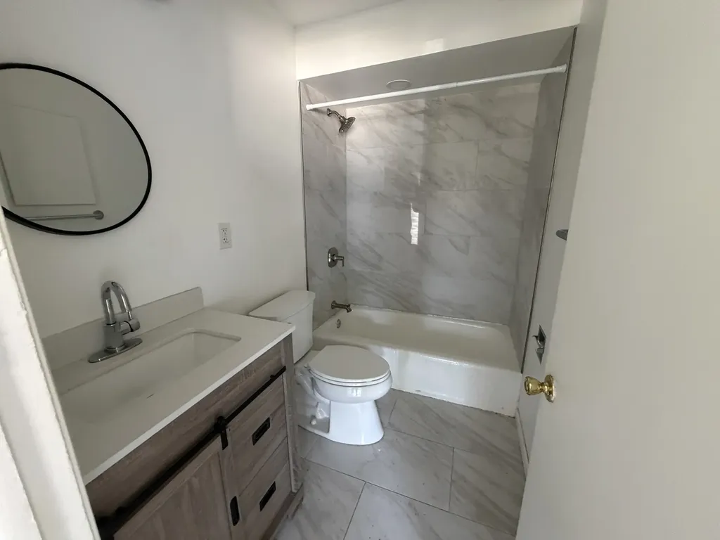 17 South Williams Street Westmont IL 60559
