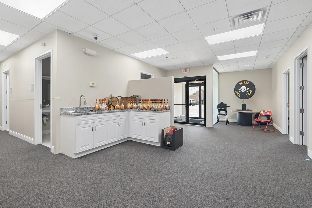 6705 Kingery Highway Willowbrook IL 60527