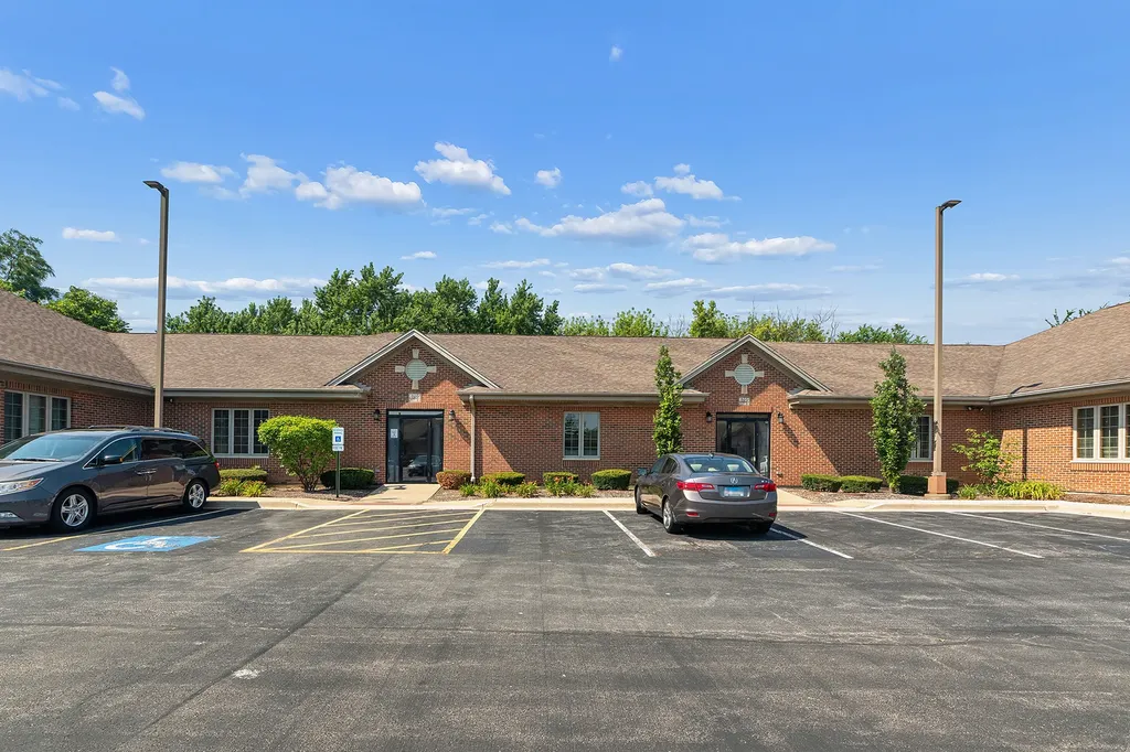 6705 Kingery Highway Willowbrook IL 60527
