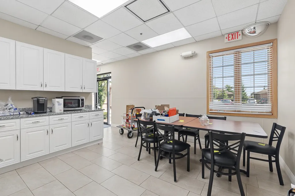 6705 Kingery Highway Willowbrook IL 60527